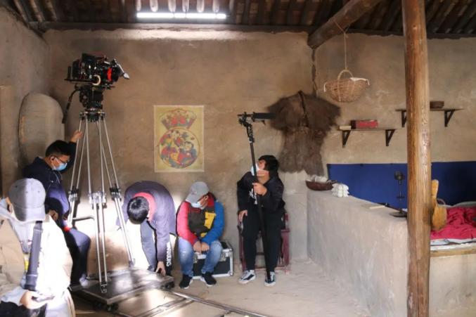 大型纪录片《考古中国》、电影《此心安处是故乡》在基地同时拍摄