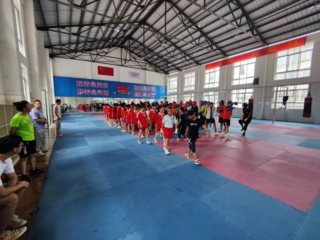 泸沽中学拳击队图片