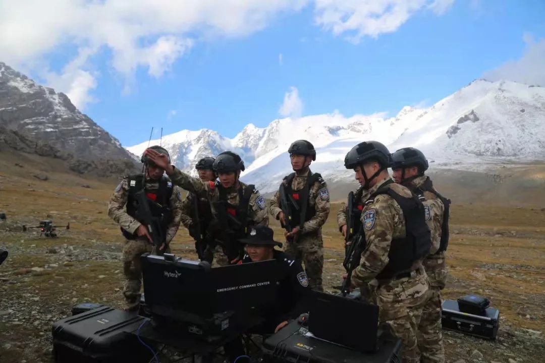 乌鲁木齐市飞豹突击队高清大片来袭