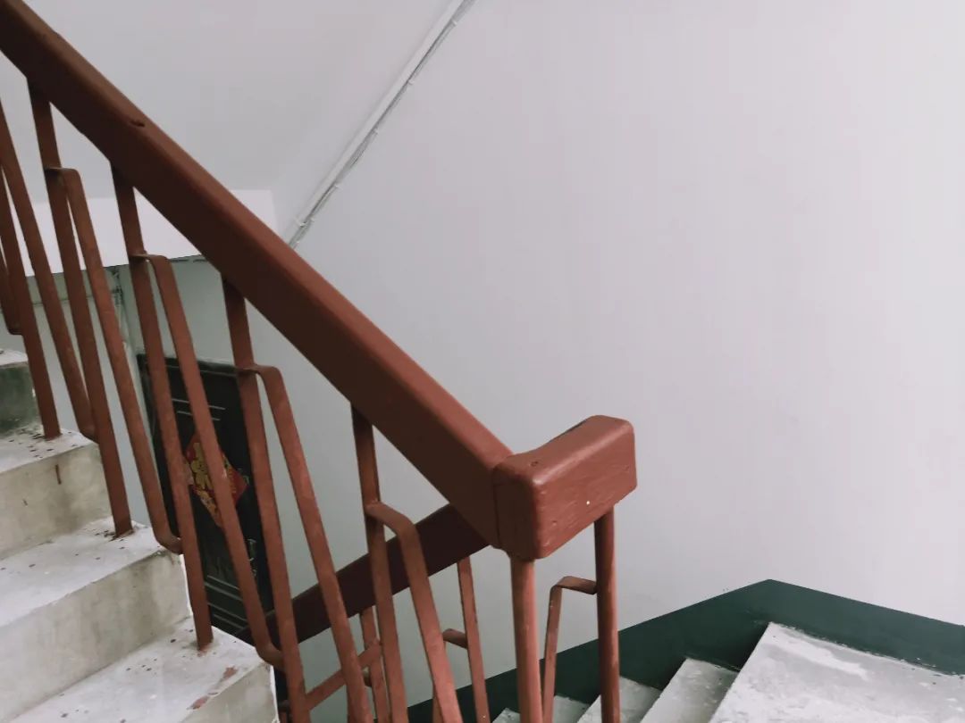 楼道革命进行时④伍家乡楼道美颜出新景