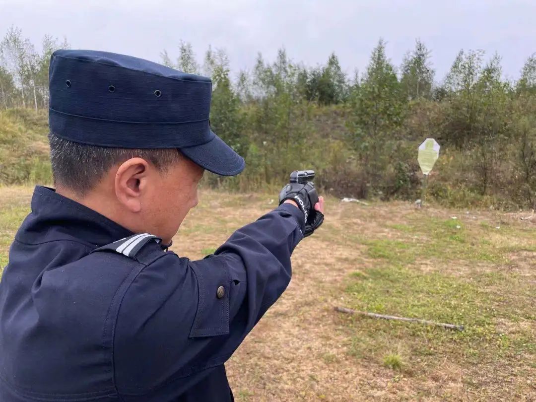 新型警用弹弓图片