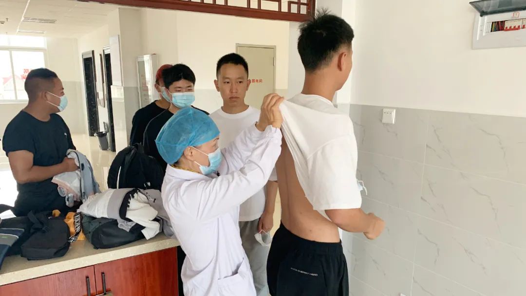 消防员招录资格复核,身体初检工作如何开展?现场揭秘