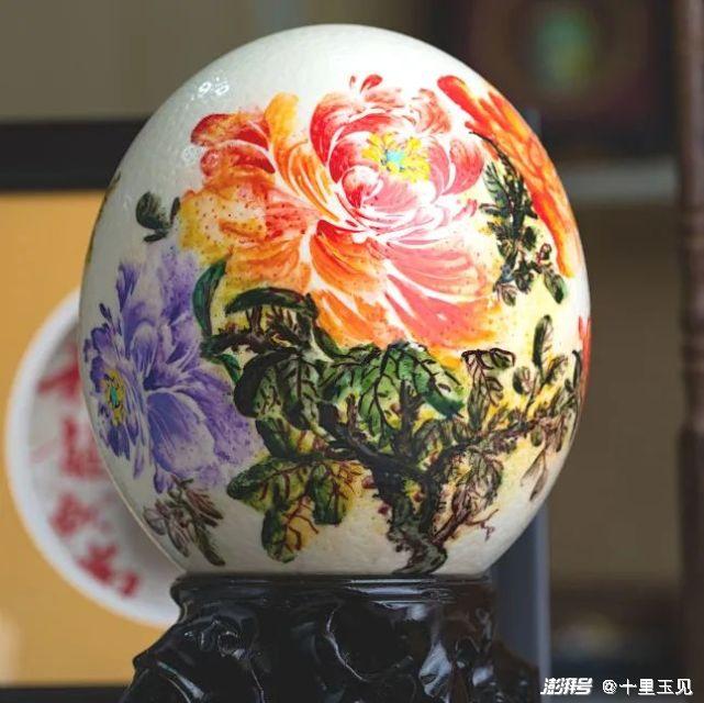 一寸见方的蛋壳万千风情的世界英自海把蛋壳绘出新花样