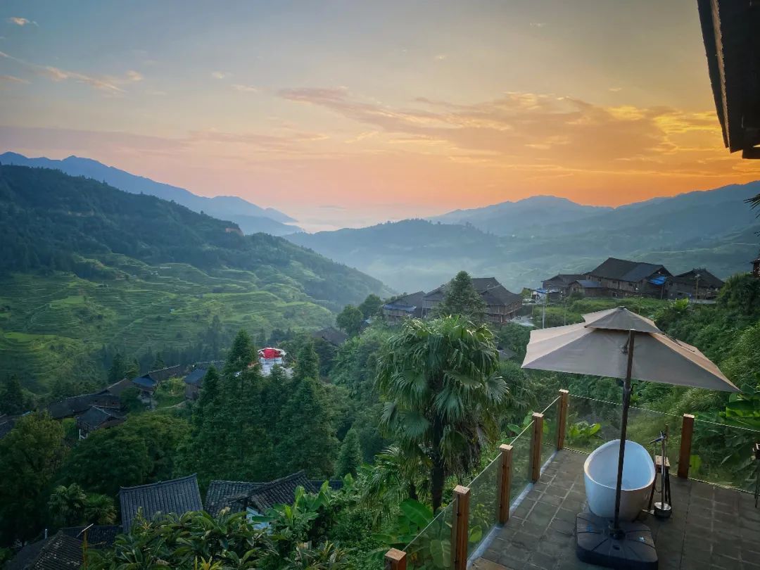 亦谐音【佳酿】,时间酝酿之意,它也是民宿群落中唯一有火塘的民宿