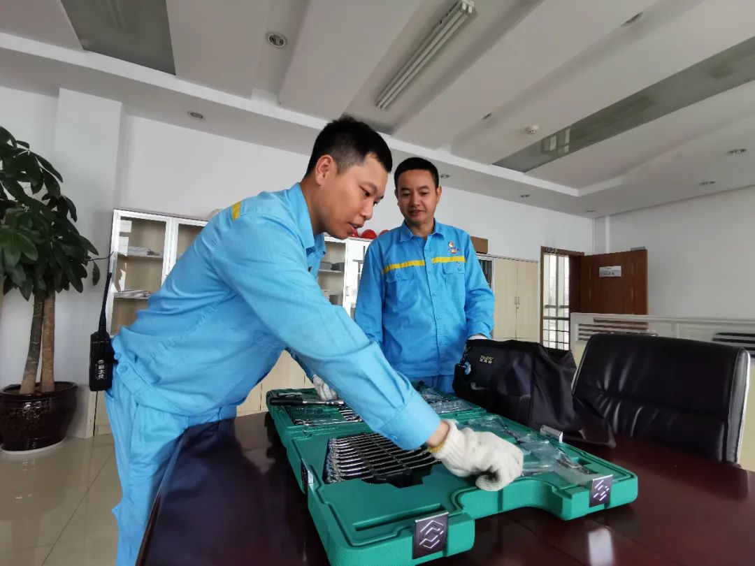 我的老师超硬核