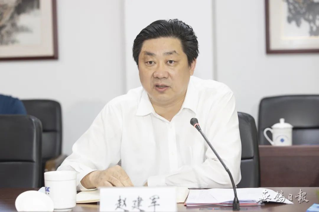 赵建军调研深海技术科学太湖实验室