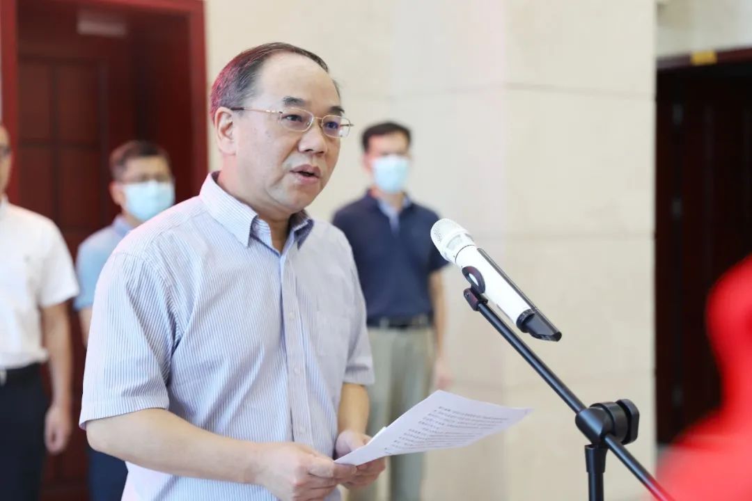 福建高院执行局局长许寿辉许寿辉局长在揭牌仪式上充分肯定了鼓楼法院