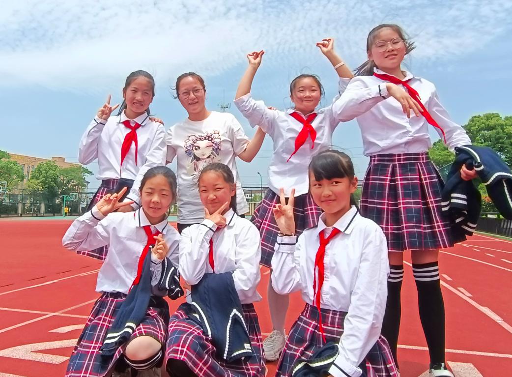 信念之火她是杭州市周浦小学道德与法治教研组长,一级教师.