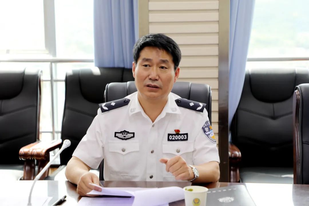 局长郭庆祥委托,市局党委委员,副局长李振瑞主持召开天水市公安局创城