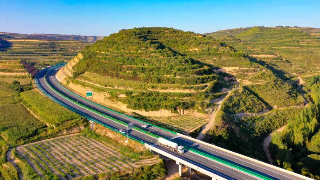 黄土地上的黄金路