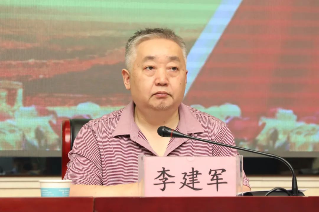 李建军同志主持会议会上,市公安局党委委员,副局长廖劲松就全市公安