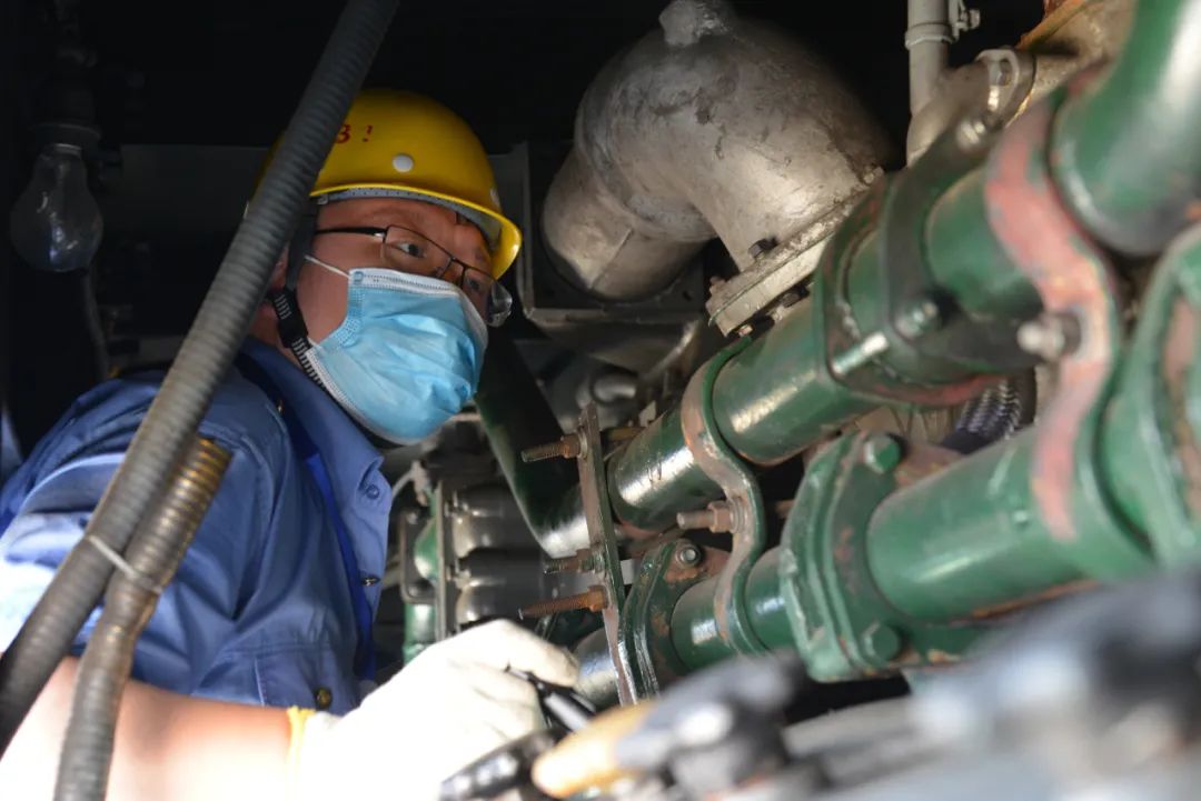 试验配件检修钳工基本技能↓↓↓内燃机车钳工实作项目实作考试分工