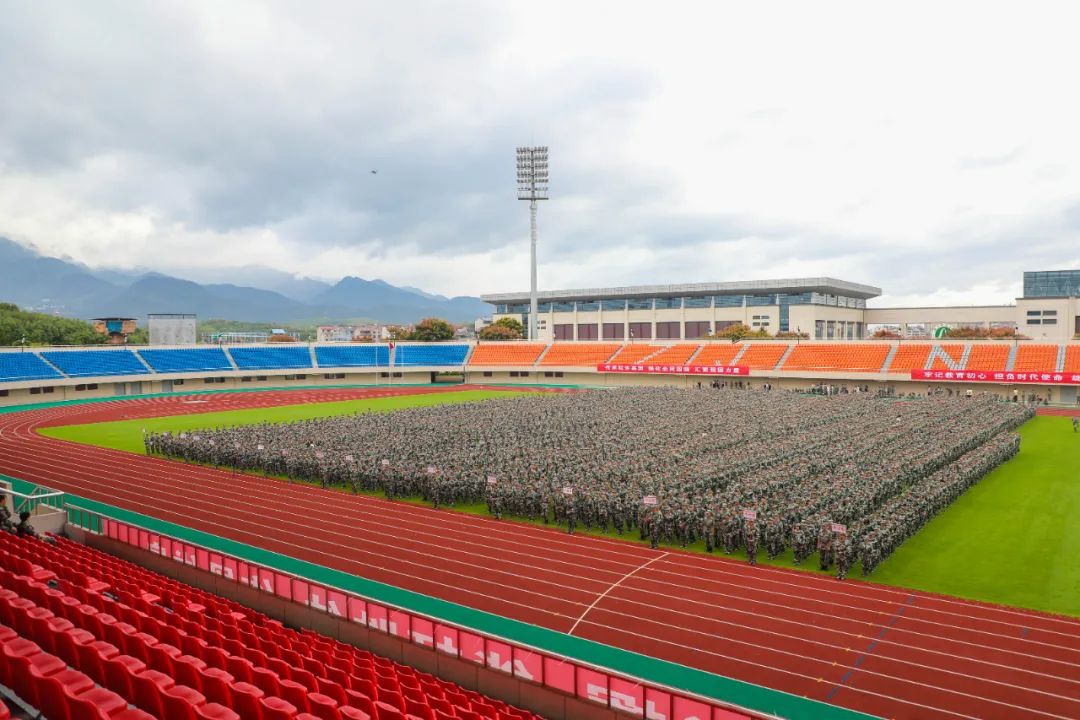 经济与管理学院2021级工商管理类4班,军训旅二营蒋若彤结合自身经历