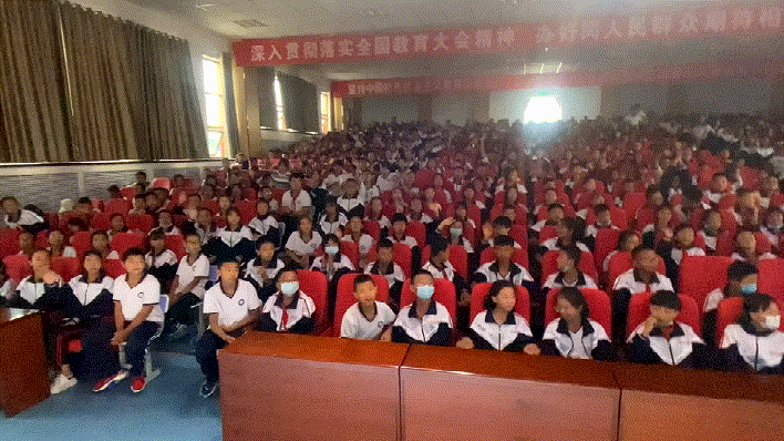 个特殊的电影学习交通安全平川公安交警走进平川区第四中学开展交通安