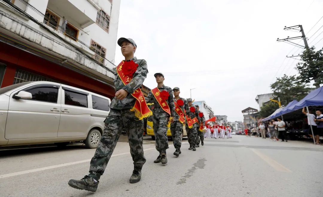 沙场秋点兵一大波新兵奔赴军营