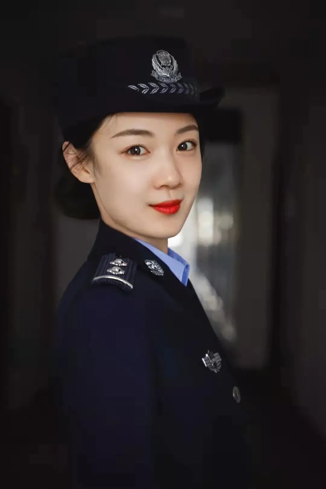 身边的榜样 | 那个帮忙换车胎的"萌妹子"找到了!