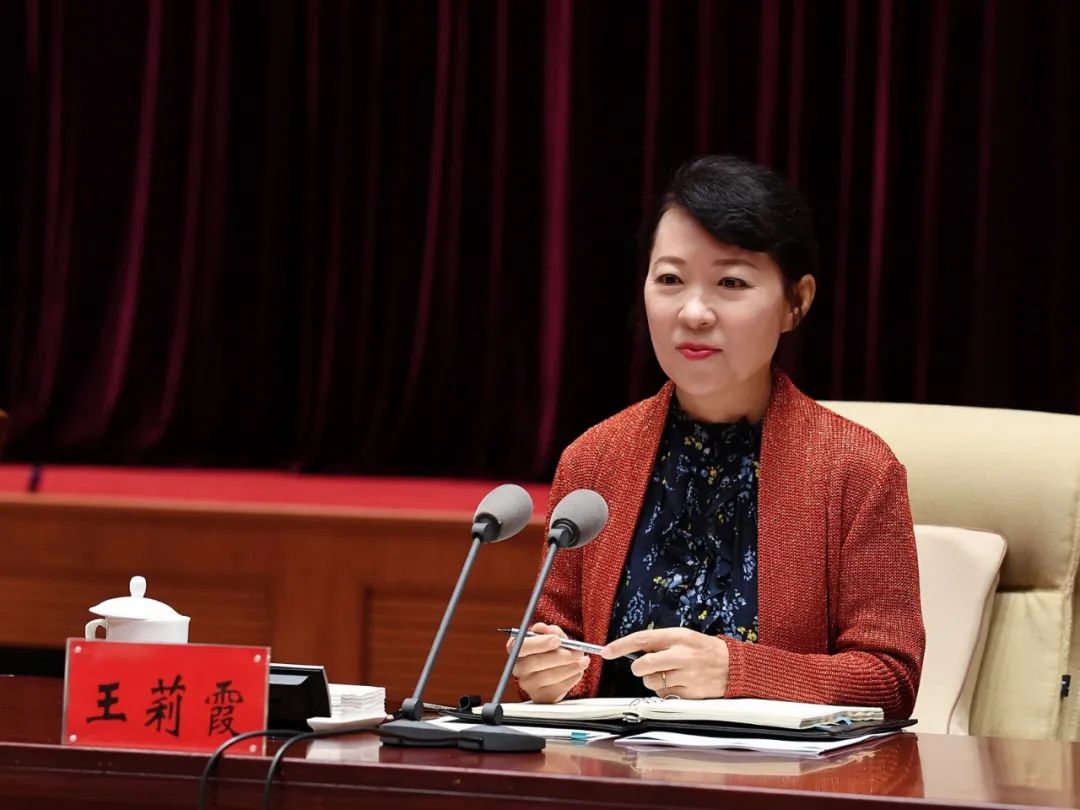 王莉霞在民营企业座谈会上强调以企业心为心以企业事