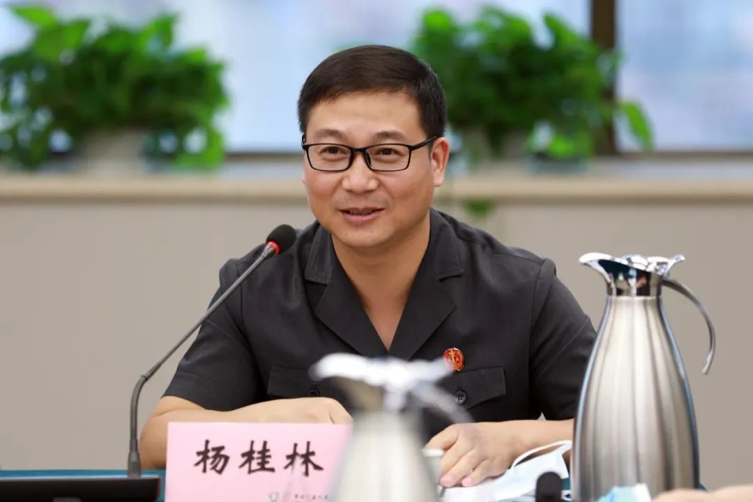 杨桂林 民二庭法官"一是建议全体干警加强对法律法规,司法解释,上级
