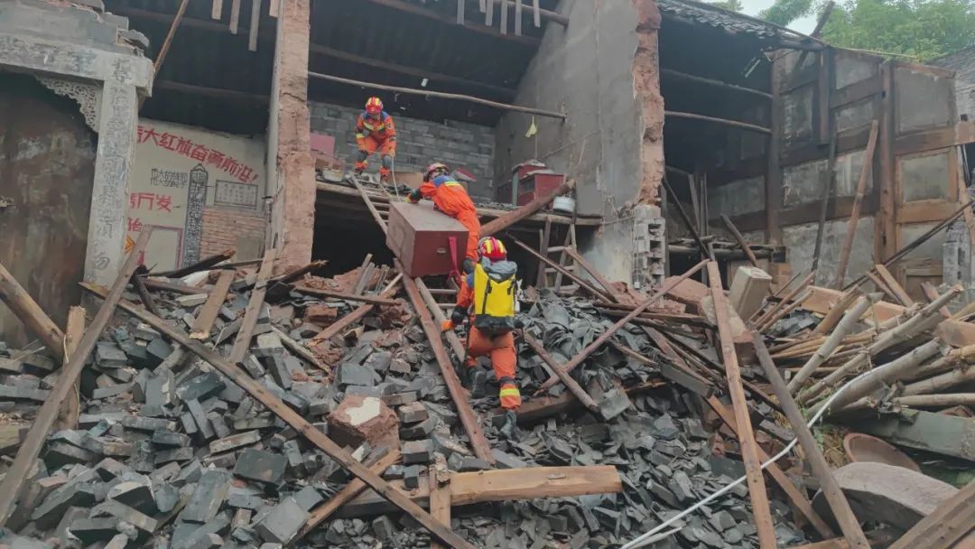 關注瀘縣地震四川消防全力做好災後排查和火災防控工作