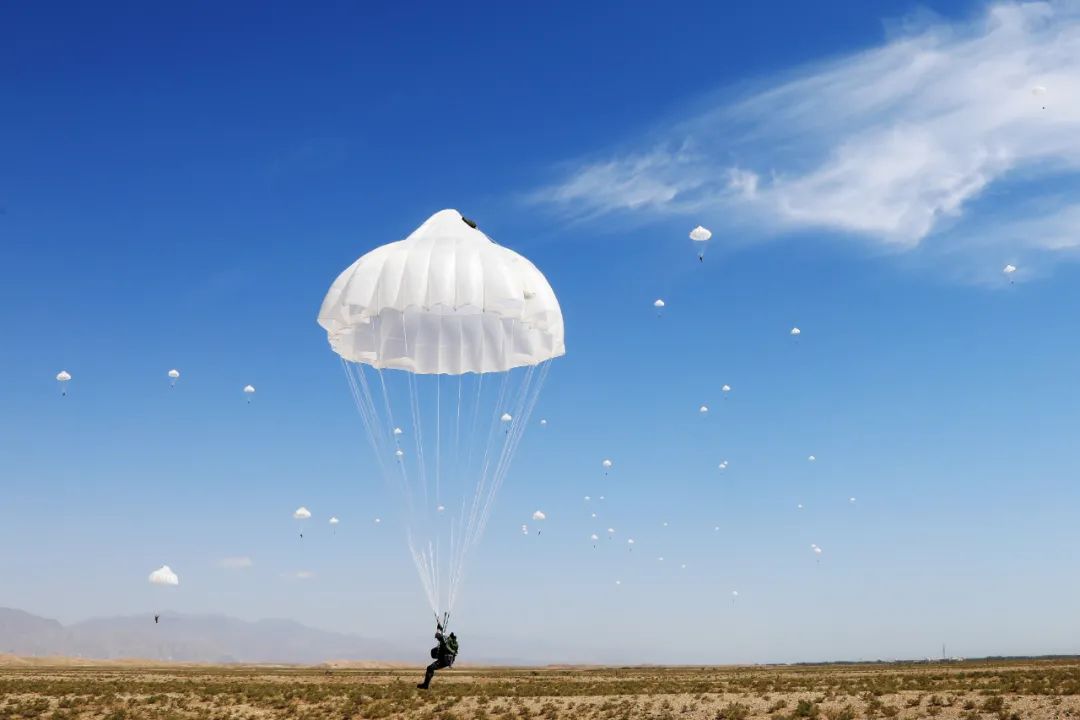 英雄的中国空降兵71岁生日快乐