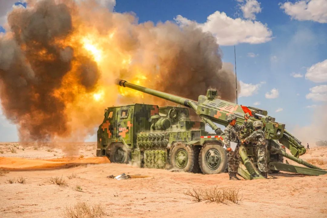 战神怒吼!新型火炮亮剑大漠