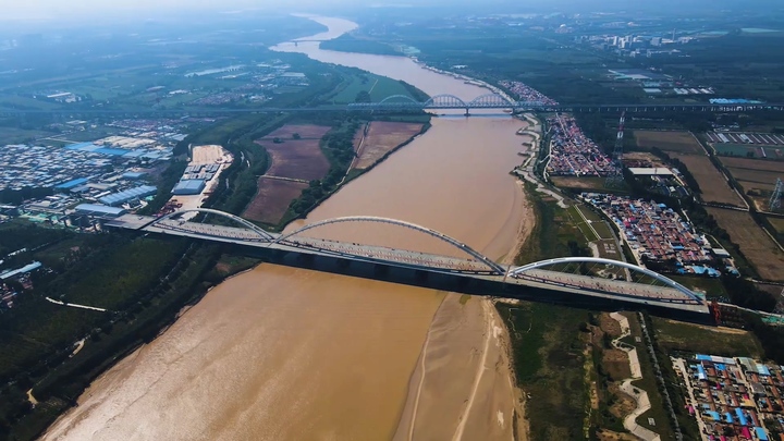 三桥一隧飞跨南北黄河流域中心城市乘风起