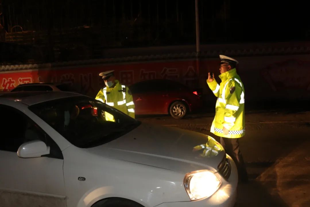 曝光!为侥幸酒驾者"醒酒"!_澎湃号·政务_澎湃新闻-the paper