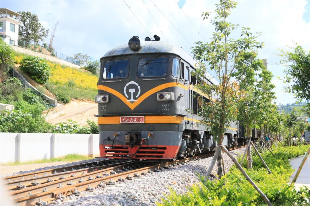 有大临铁路临沧糖蜜家门口就能乘火车出省