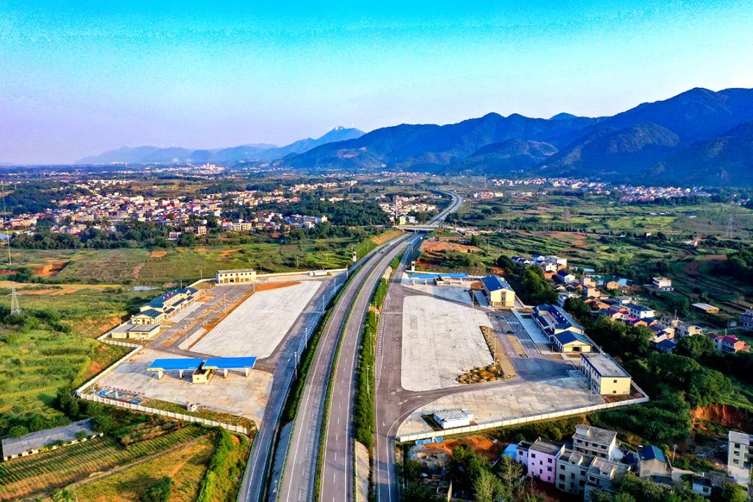 蕲嘉高速大王服务区