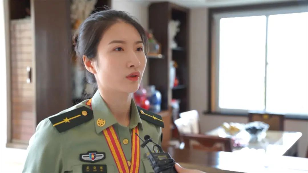 23岁女少尉,一等功!