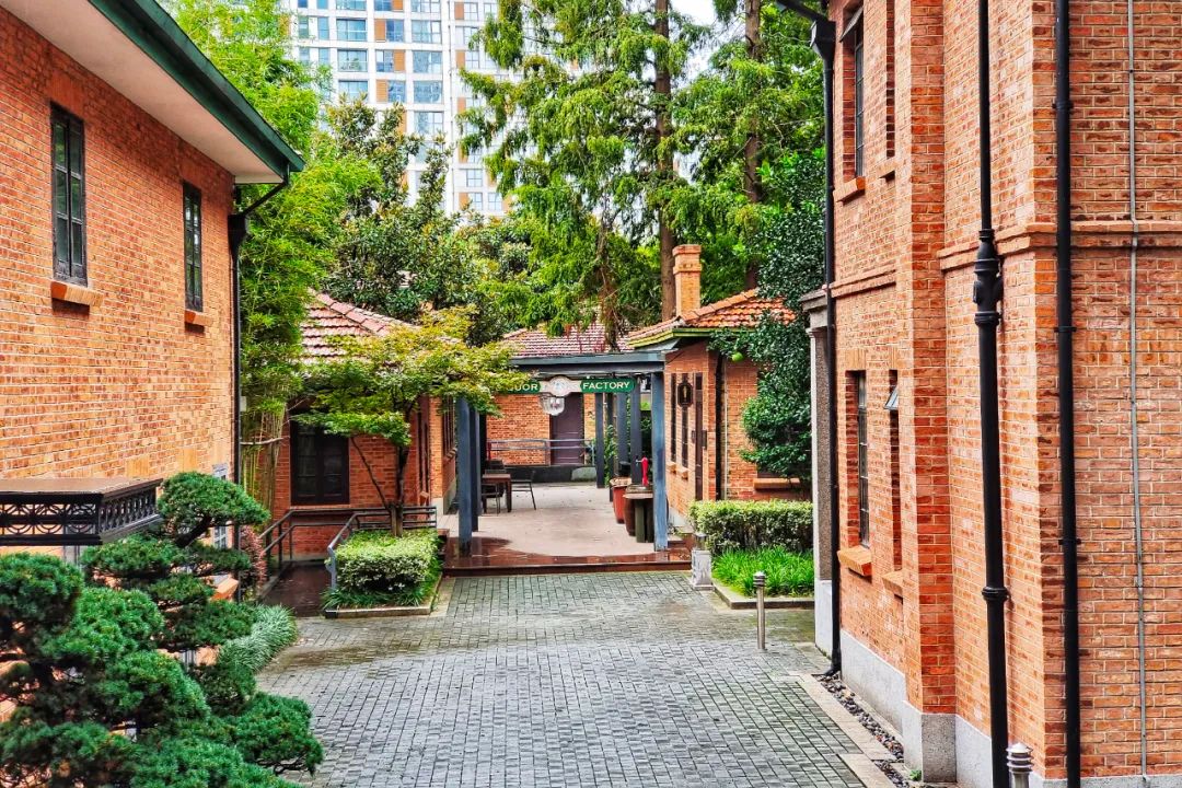 黄浦江的东岸藏着这几幢有故事的精致小楼