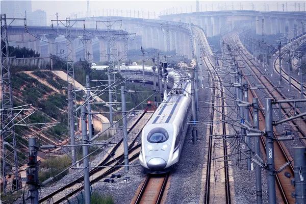 瑞梅铁路,吉武温铁路,规划建设常岳昌,昌厦金,咸修吉,景鹰瑞等铁路