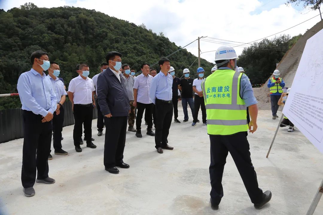 省政府副秘书长罗昭斌,省民政厅副厅长张良玉,省水利厅副厅长高嵩