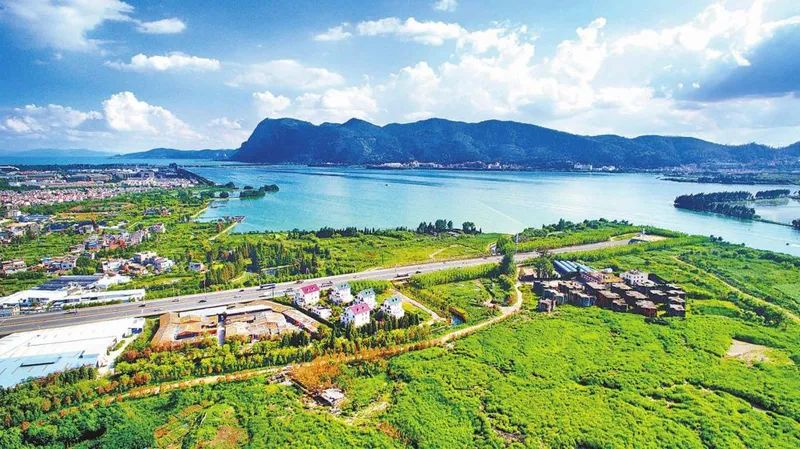 城市能级提升做文章,实施了昆明巫家坝片区4950亩土地一级开发整理