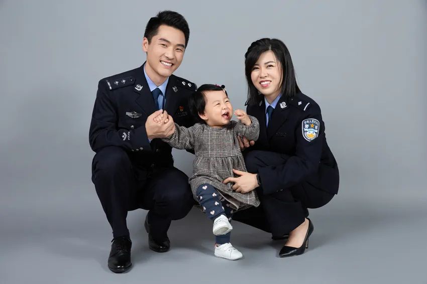 双警家庭的中秋节情深月影长平安共守望