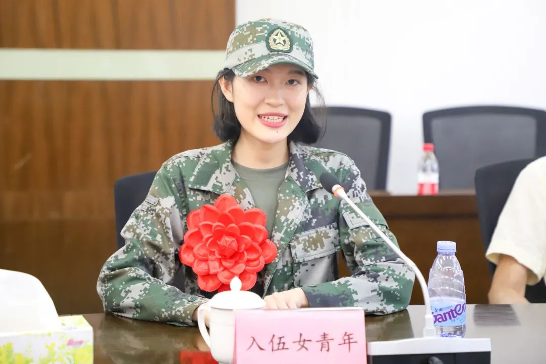 五年来唯一桥头这名女兵今日应征入伍