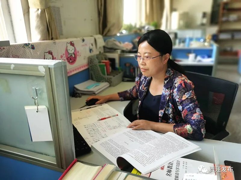 贾汪正能量身边好榜样最美班主任郑娟桑榆非晚为霞满天