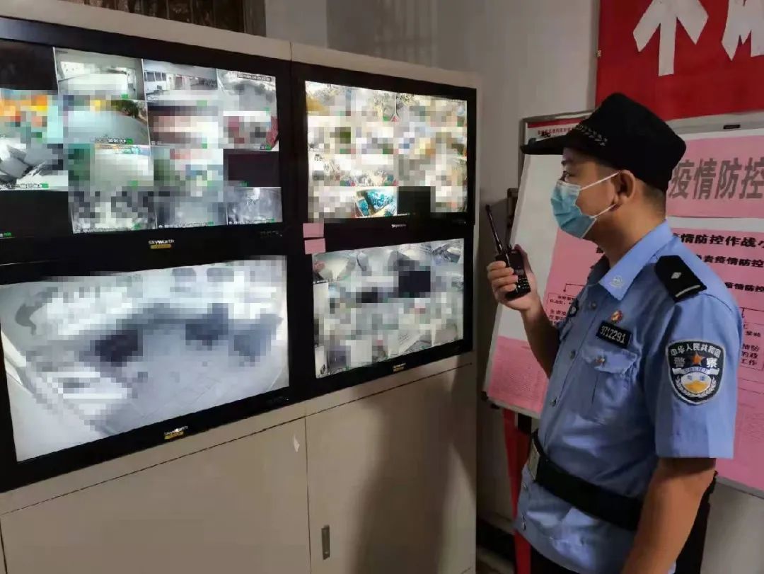 这只奔赴几百公里外的"滕州监狱微心愿直通车"已经在中途做了短暂休整