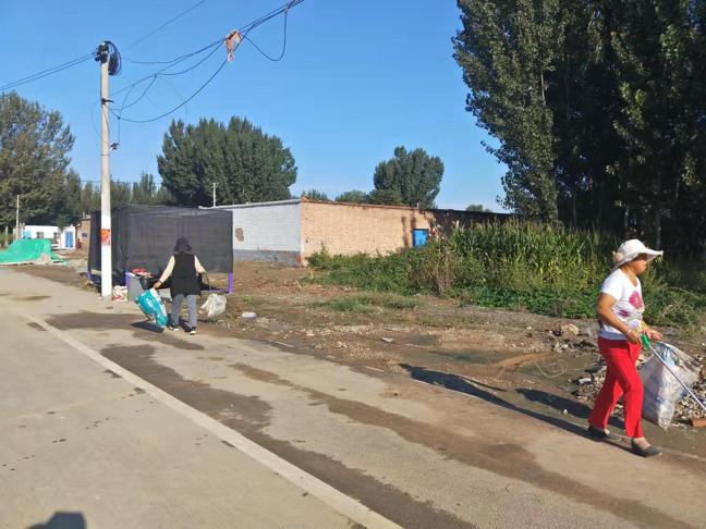 米家务镇持续开展人居环境整治工作,保持环境卫生干净整洁常态化.