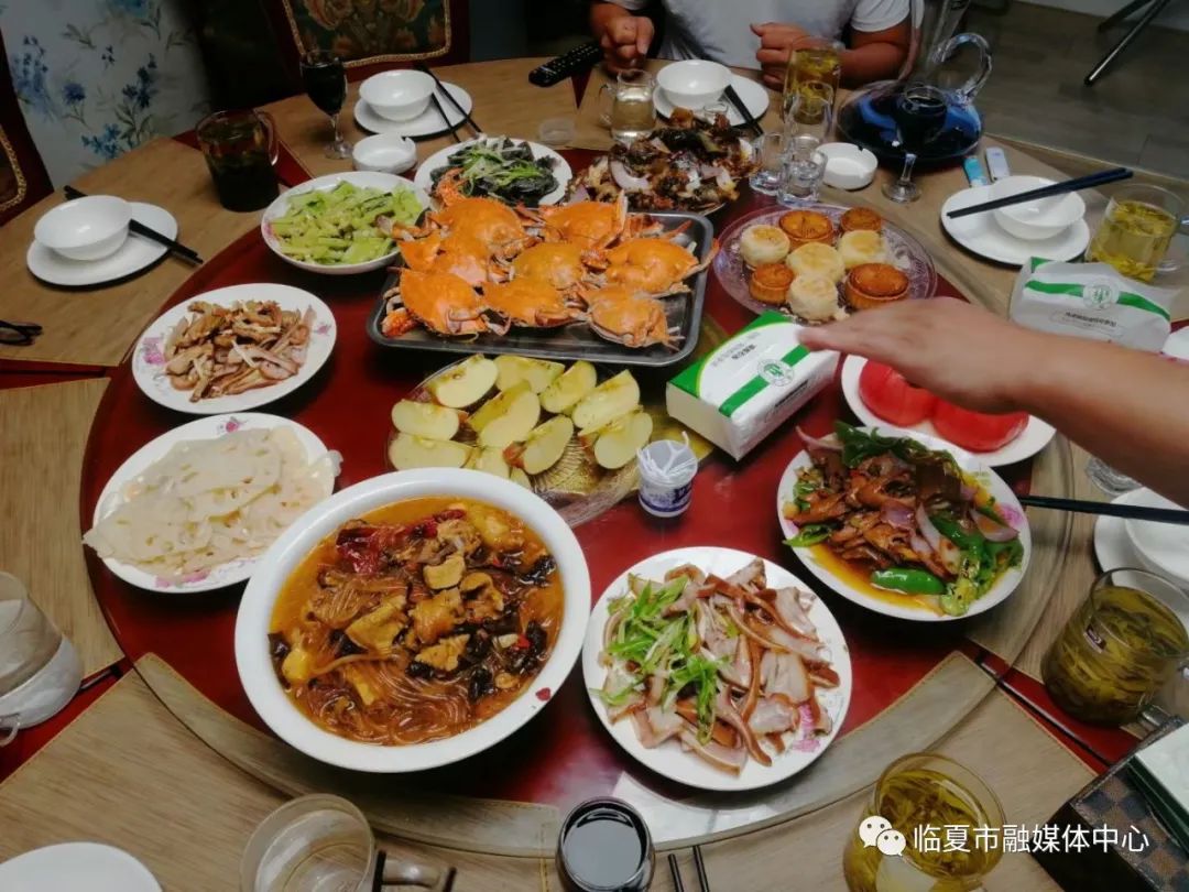 中秋最好的滋味不過一頓團圓飯這才是闔家歡樂的正確打開方式