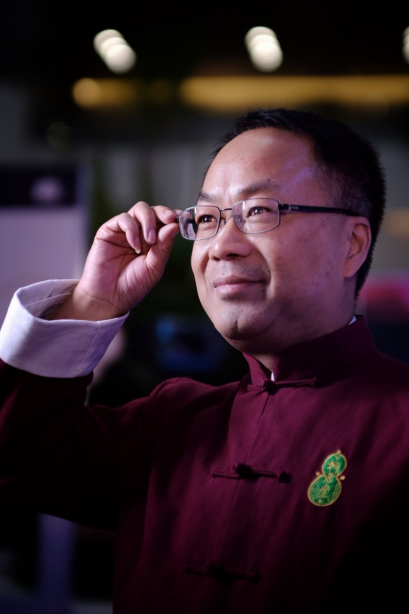 百城百艺申屠银洪让中药文化进入寻常百姓家