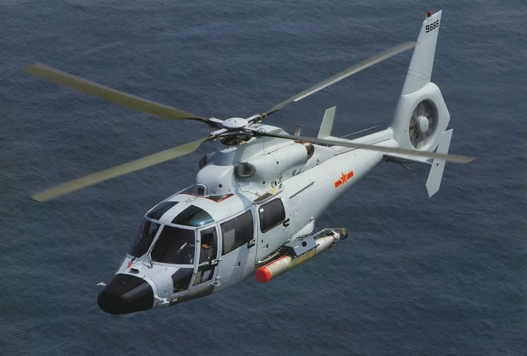 9系列直升机与进口的俄制卡-28等直升机扛起了中国舰载直升机的雌旗