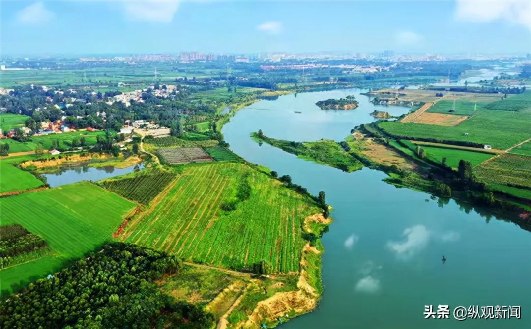新野位于河南西南部,境内无山,百里平川,是一个典型的平原县,总面积