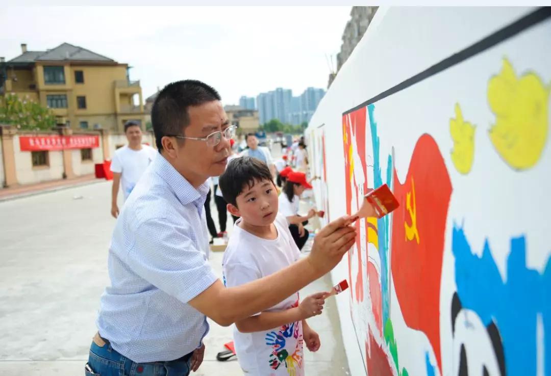 优秀教师章宏艳为人师表勤勉做事