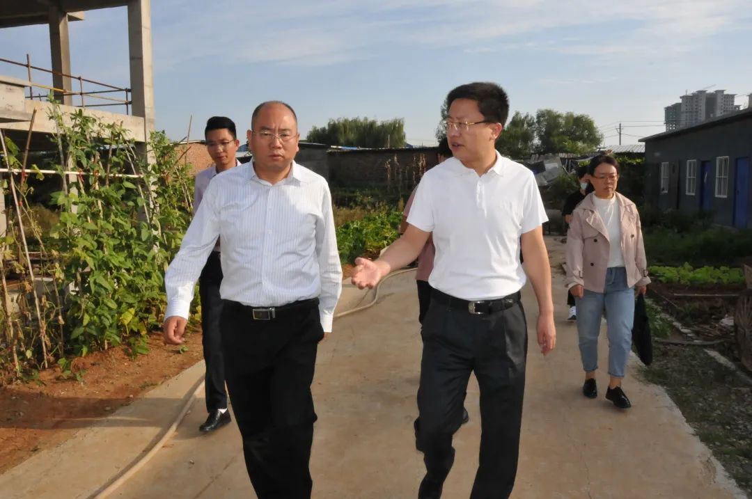 区委常委政法委书记高雪到城区法院进行法庭建设调研