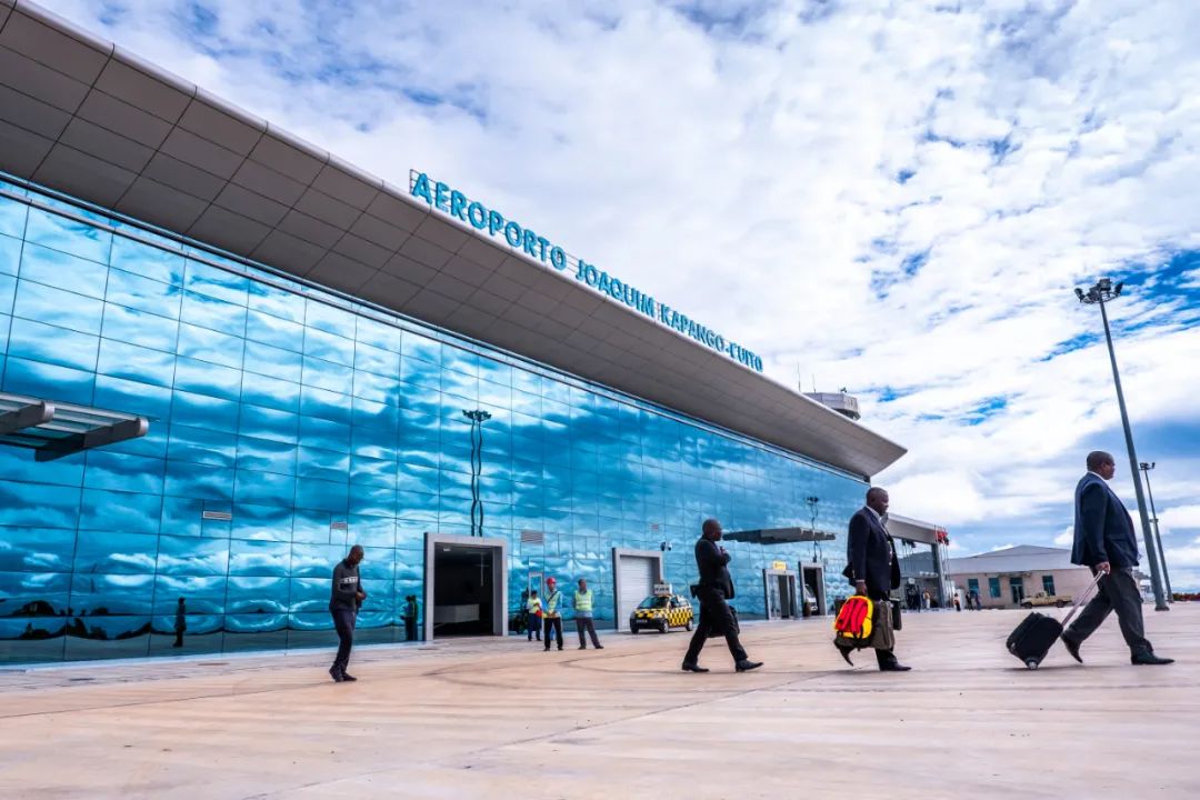 阿加尼亚机场图片