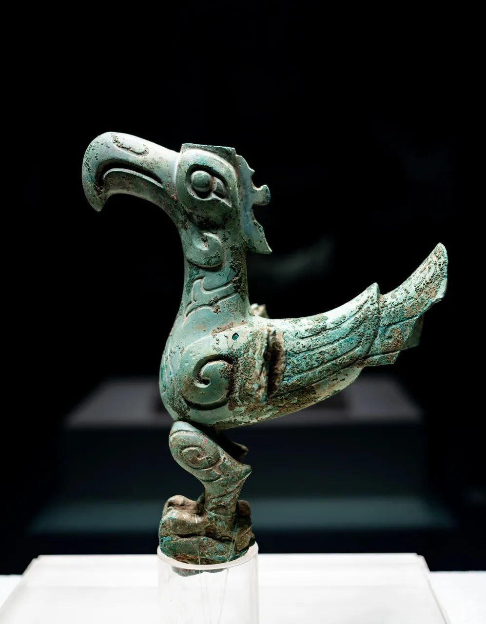中国四川省广汉市三星堆博物馆铜神树枝头立鸟文物