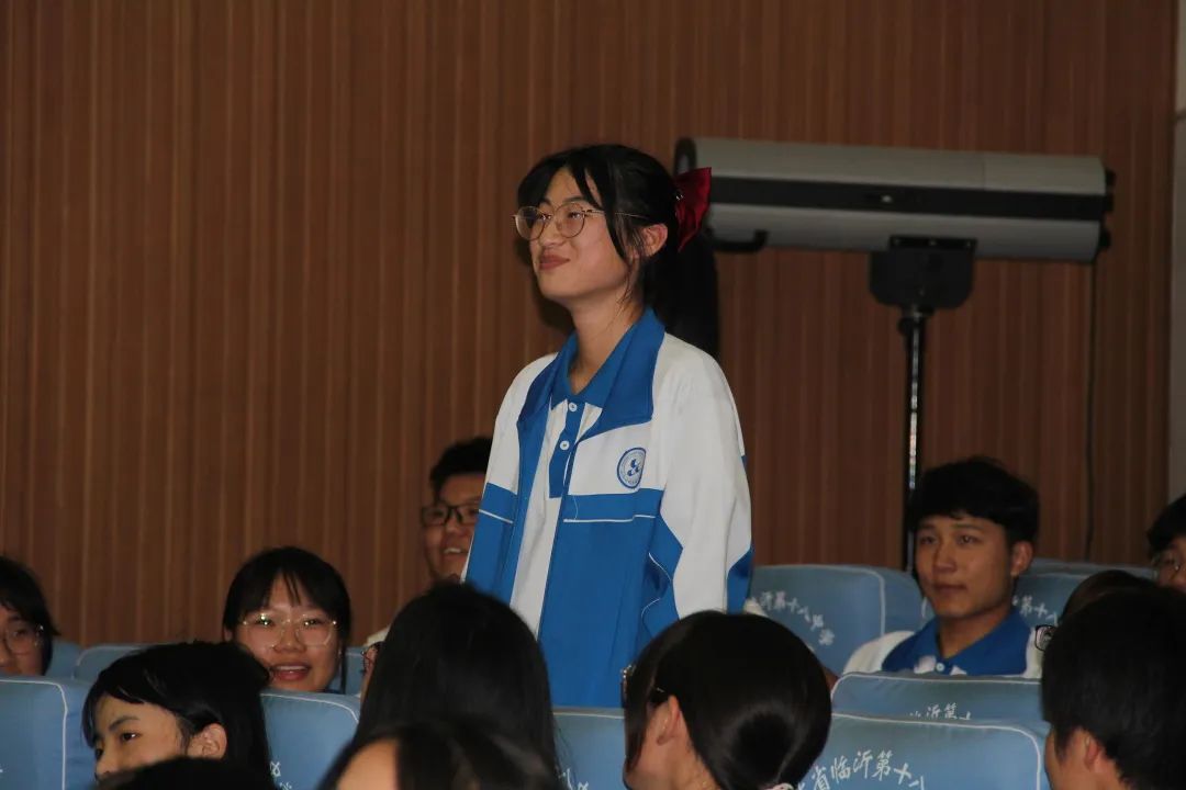 日系列活动山东科学大讲堂机器人专题科普报告会走进临沂第十八中学