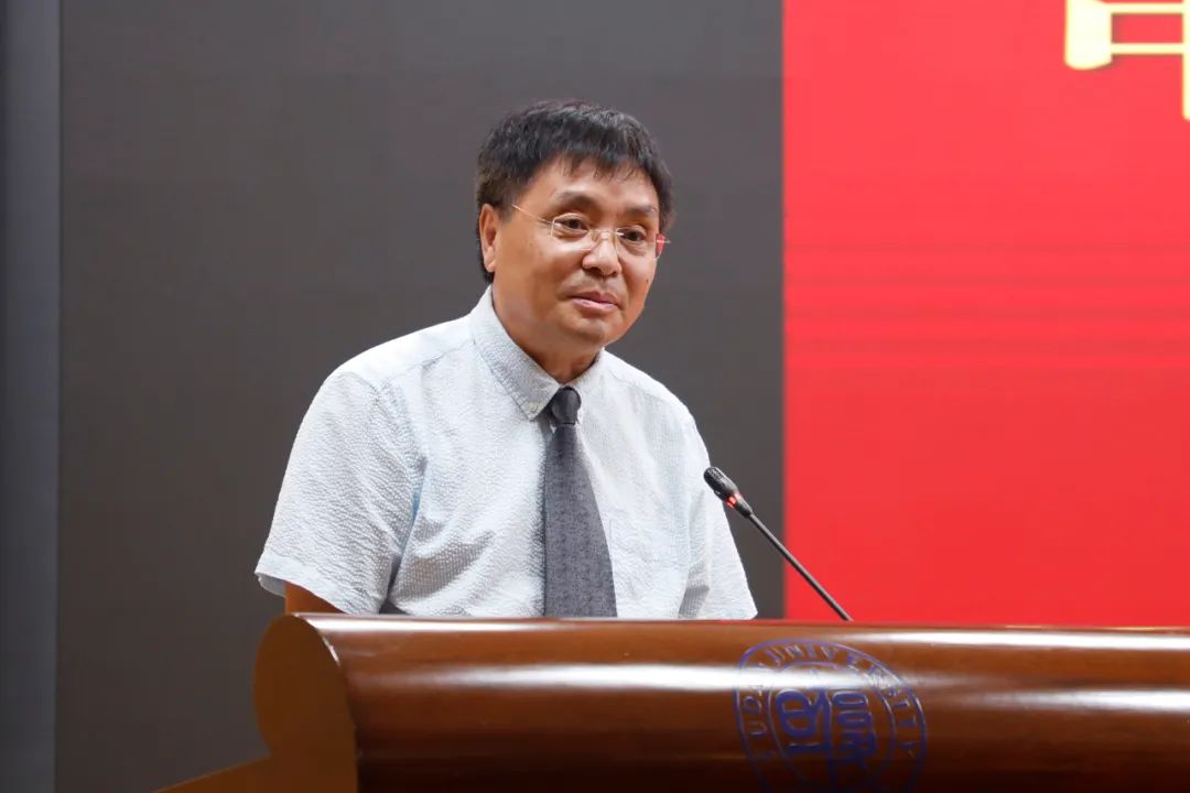 主委张宏伟,吴礼权,委员范薇,高鸿云,陈刚,葛宏波,胡昌东,朱永学致谢