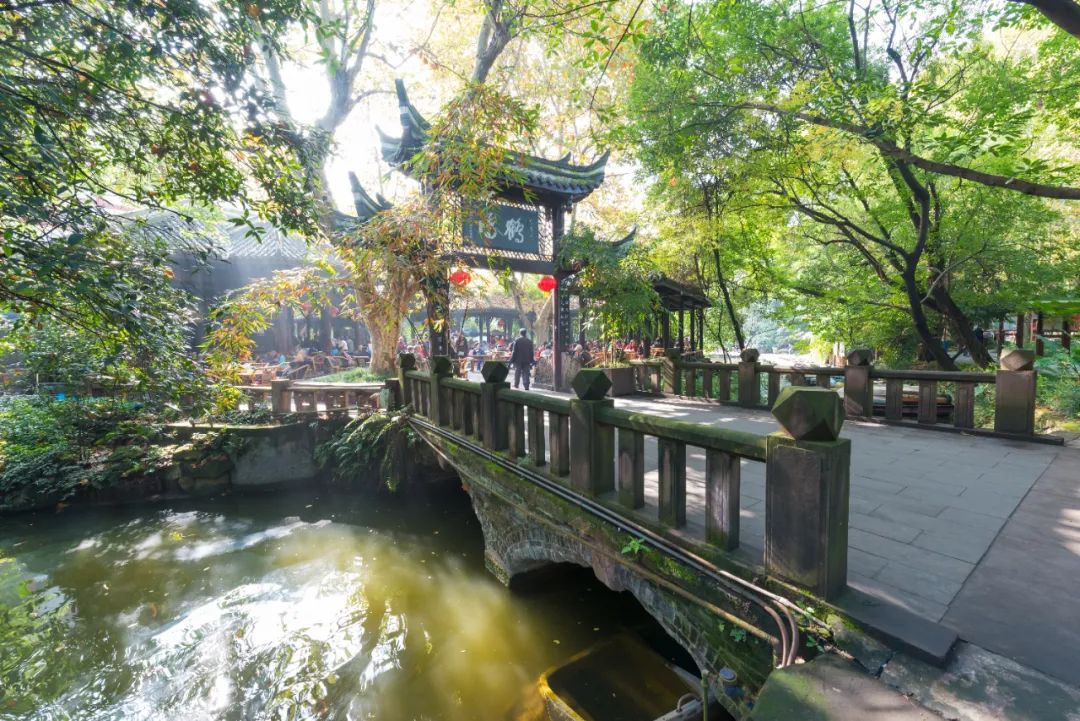 青羊区划定了非遗园绿道型公园城市示范片区,百仁-清水河街区型公